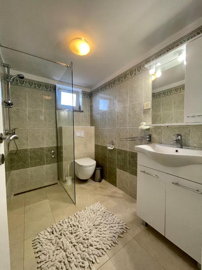 אומאג Apartments Maria מראה חיצוני תמונה