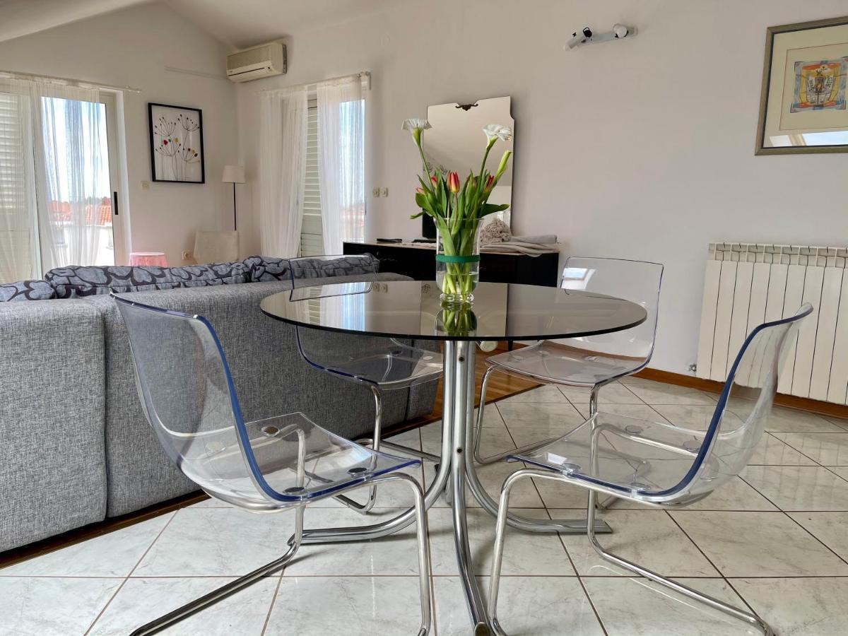 אומאג Apartments Maria מראה חיצוני תמונה