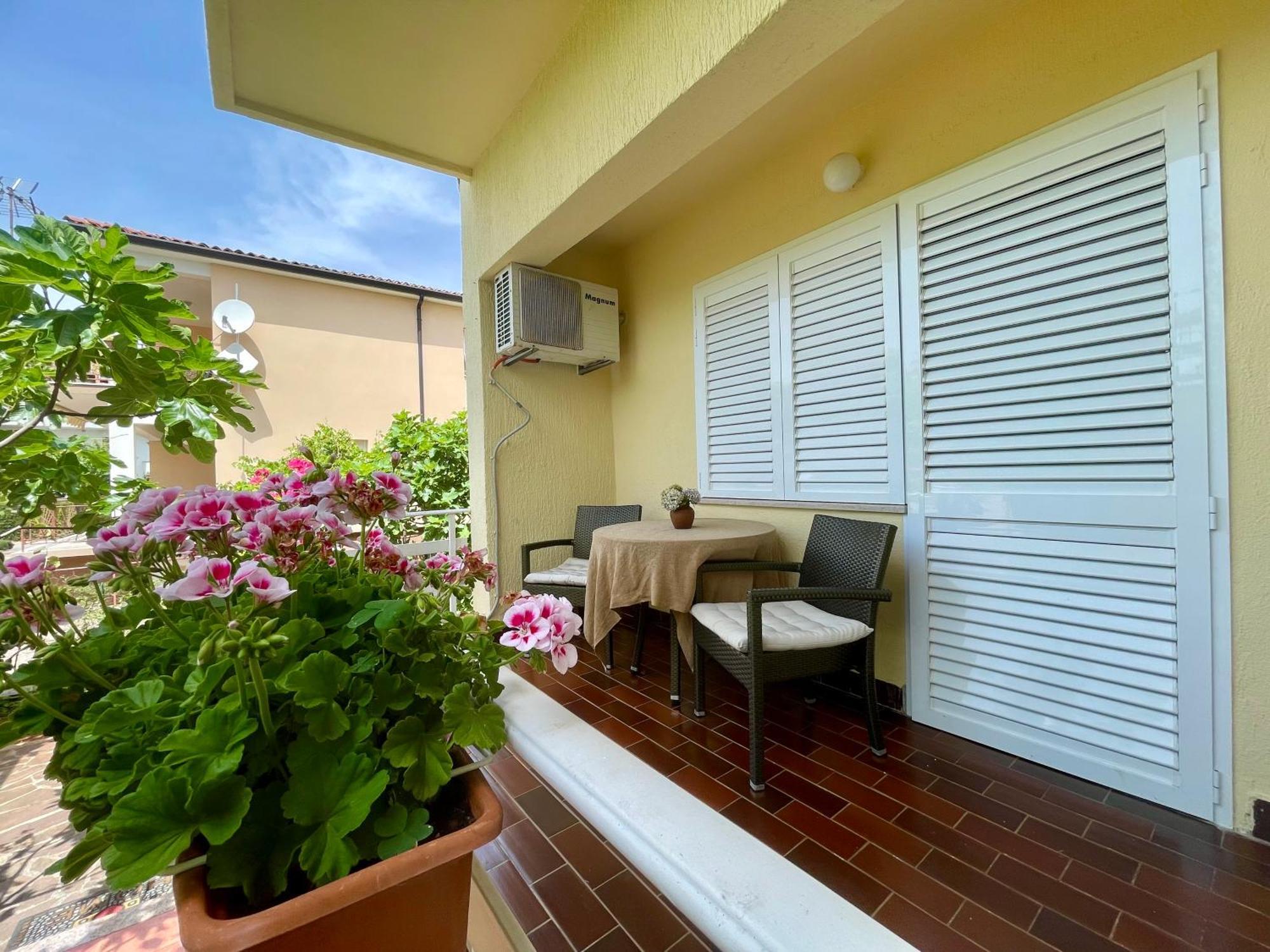 אומאג Apartments Maria מראה חיצוני תמונה