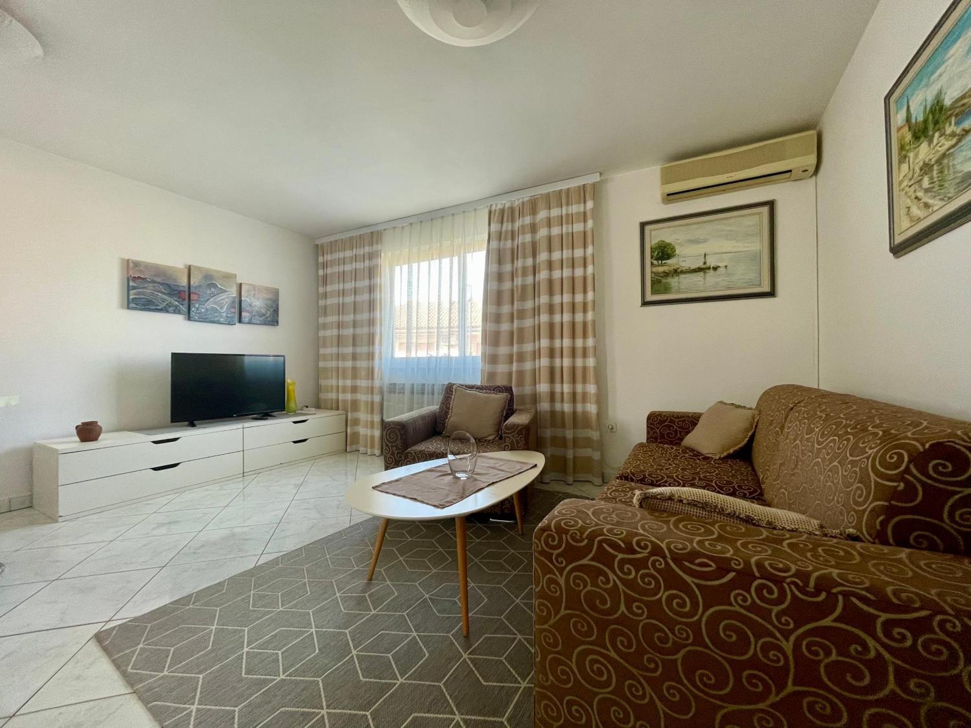 אומאג Apartments Maria מראה חיצוני תמונה