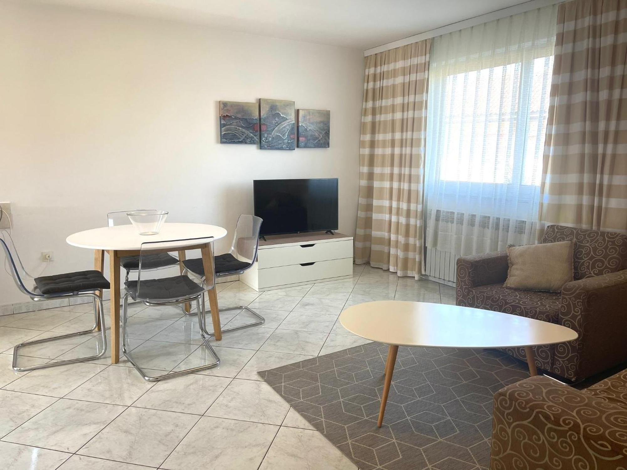 אומאג Apartments Maria חדר תמונה